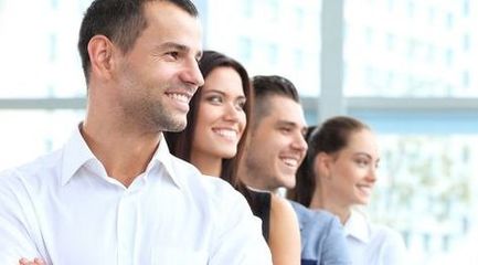 BEC商務英語培訓班費用解析與攝影擴印服務對比