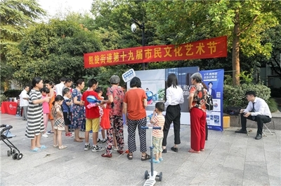 黨建引領(lǐng)新服務(wù) 文化經(jīng)紀(jì)人在“共建、共治、共享”治理新模式下的探索與實(shí)踐